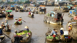 ALONG MEKONG DELTA TO CAMBODIA